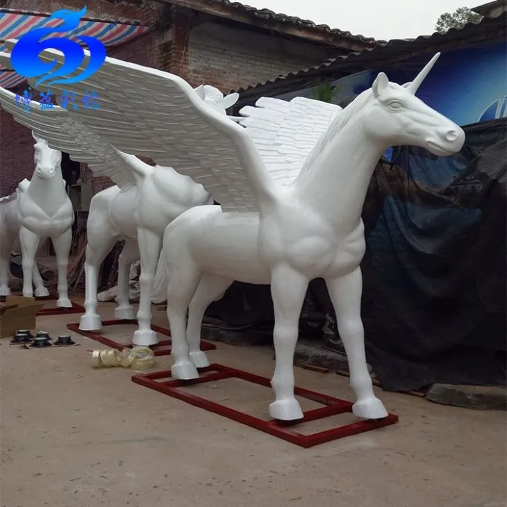 Life Size Horse Model With Wings Fiberglass Statue