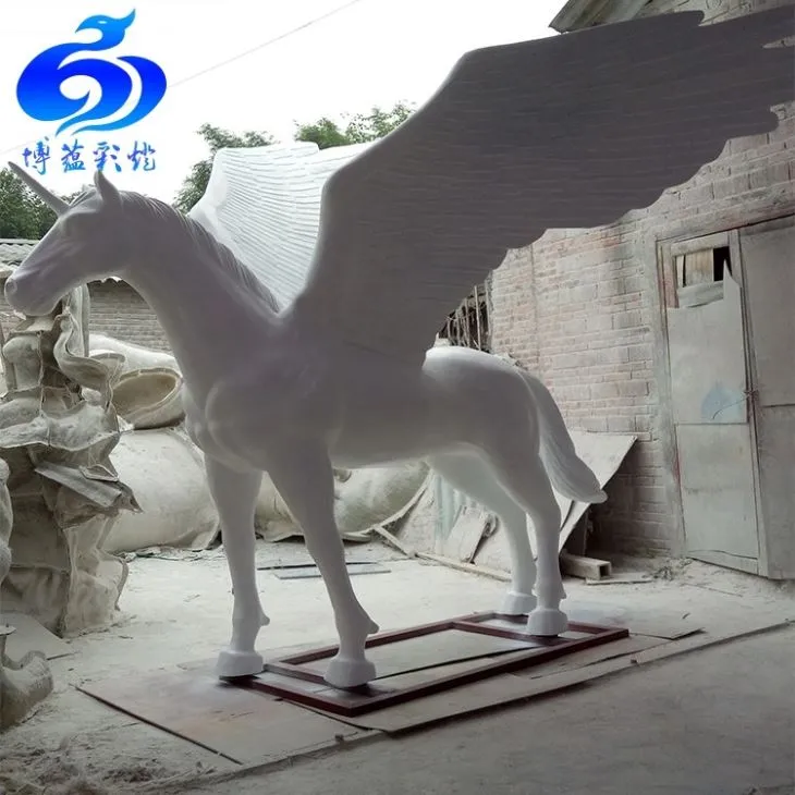 Life Size Horse Model With Wings Fiberglass Statue